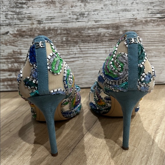 Sam Edelman Vibrant embroidered Heels - Picture 3 of 3